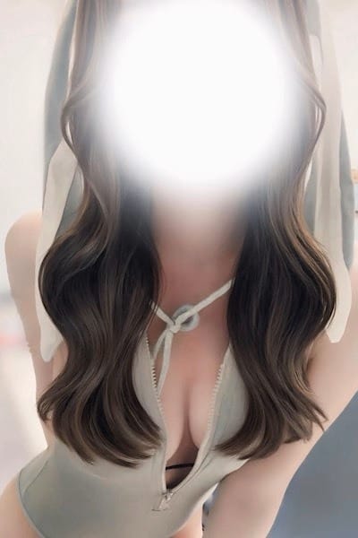 Offsuit（オフスート） セラピスト 上原　あかね 24歳