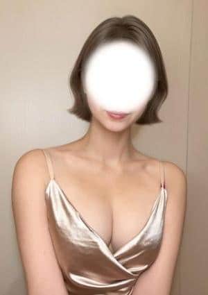 愛沢　ゆあ