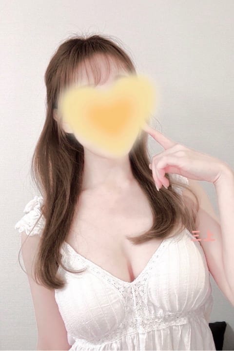 scrape_url:https://esthe-angeaile.com/images_staff/102/012516324841.jpeg