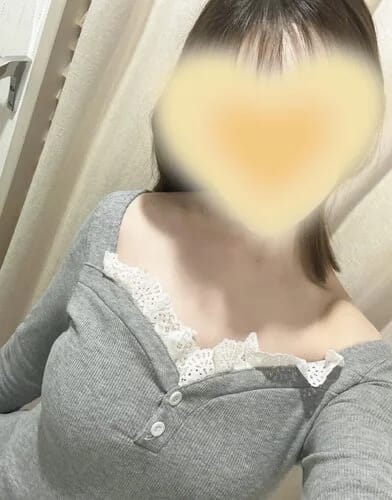 scrape_url:https://esthe-angeaile.com/images_staff/102/040715405342.jpeg