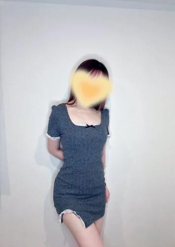 scrape_url:https://esthe-angeaile.com/images_staff/102/061716452137.jpeg