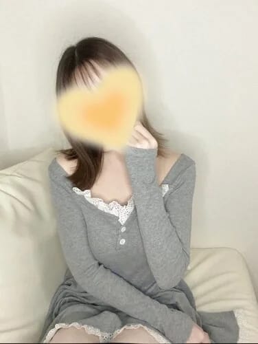 scrape_url:https://esthe-angeaile.com/images_staff/102/061716450916.jpeg