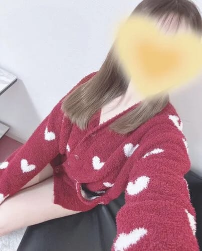 scrape_url:https://esthe-angeaile.com/images_staff/102/010715433982.jpeg