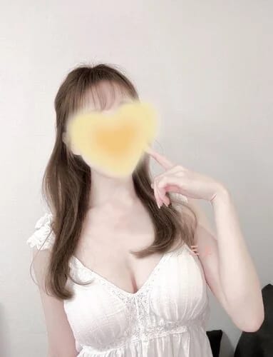 scrape_url:https://esthe-angeaile.com/images_staff/102/011515285739.jpeg
