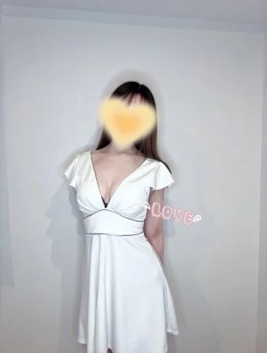scrape_url:https://esthe-angeaile.com/images_staff/102/072815421721.jpeg