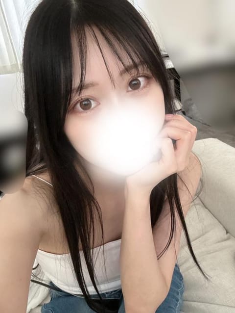 scrape_url:https://lumitia-aroma.men-este.net/data/staff/64/stf_6a2f6ddf33b92.jpg