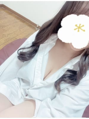 shirt（シャツ） セラピスト かえで 20歳