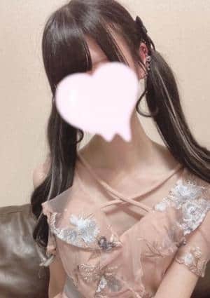 深月　らる