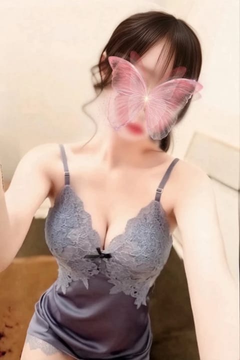 名古屋・栄メンズエステ〜HANIEL〜 セラピスト ⚜️りんか⚜️ 19歳