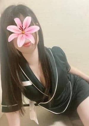 麗日れむ