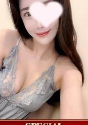 真白 ゆな