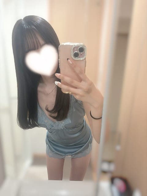scrape_url:https://luxmoment.net/upload/cast/40_17592072214.jpg?1759207221