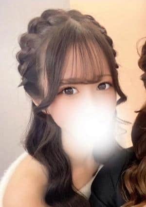 深田ひな
