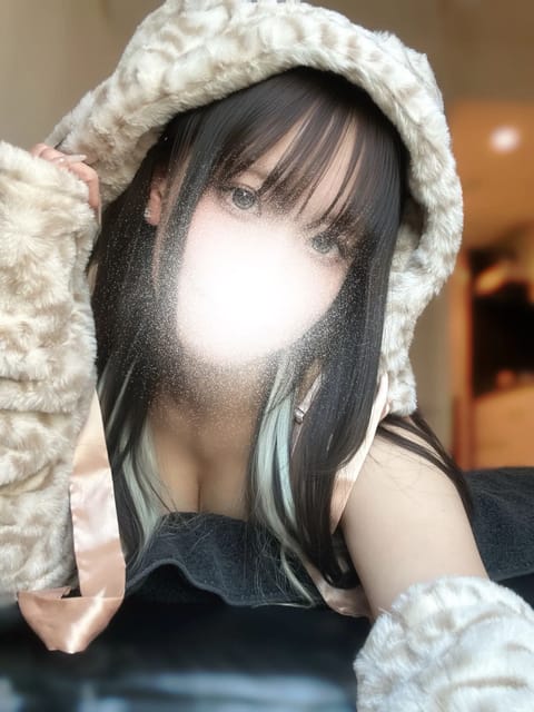 scrape_url:https://esthe-alice.net/images_staff/530/070418003739_1.jpg