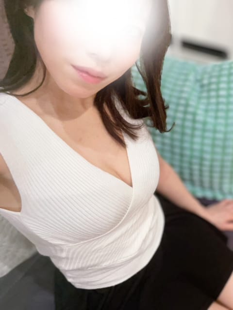 新宿秘密妻 セラピスト イズミ