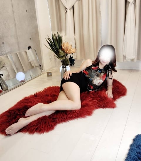 scrape_url:https://menes-grace.com/wp-content/uploads/2024/01/b612_tempphoto_edit_share_20240209_114303_592.jpg