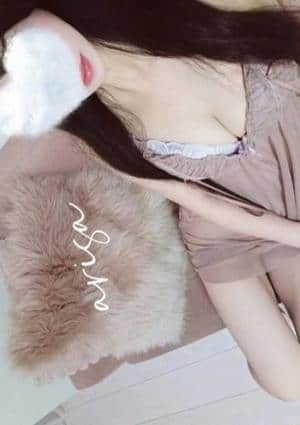 白雪ありさ