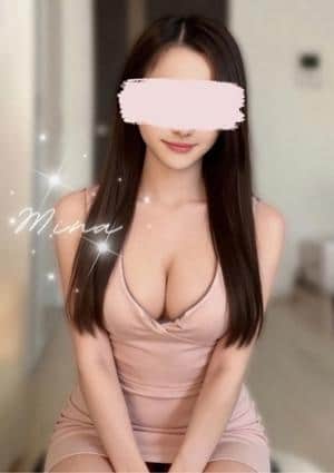 芹沢みな