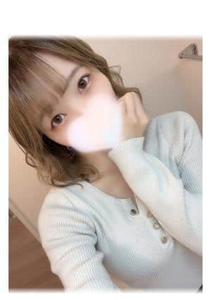 優木ここな