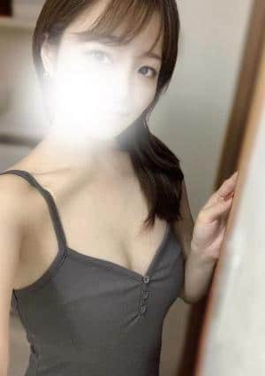 白井かなで