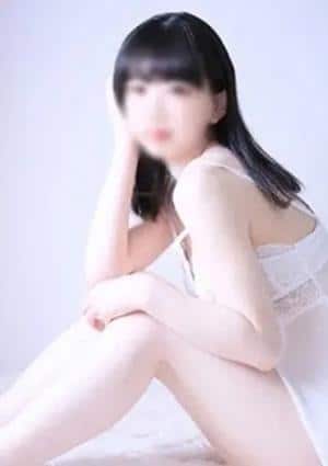 First（ファースト） セラピスト まな