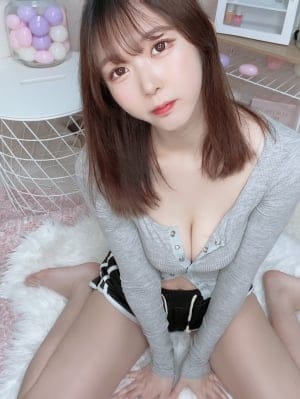 プラチナム東京 セラピスト 天羽かれん 27歳