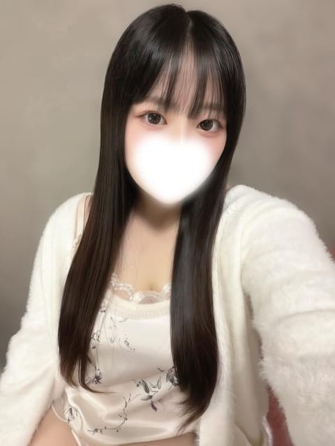 scrape_url:https://lumitia-aroma.men-este.net/data/staff/62/stf_69e227d20c00a.jpg