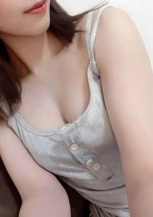 春奈ひとみ