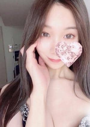 ななこ