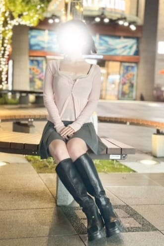 scrape_url:https://grandaromatokyo.com/images_staff/748/071113000163.jpg