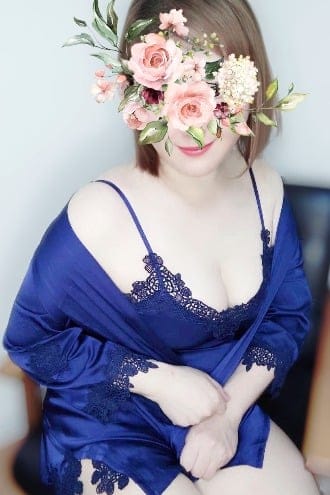 ミセスの吐息SPA セラピスト 加賀美 40歳