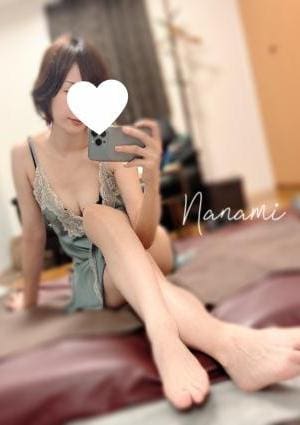 一条ななみ