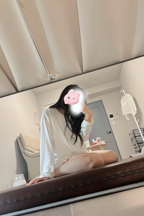scrape_url:https://esthe-dulcis.com/images_staff/233/12171445351.jpeg