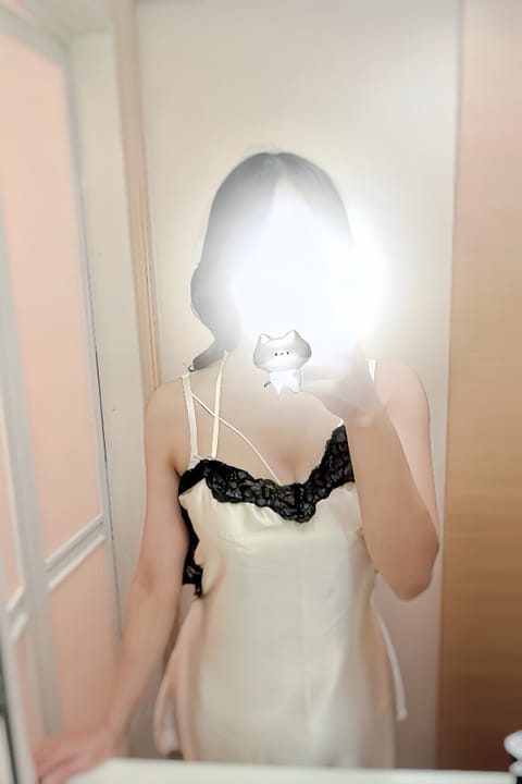 scrape_url:https://esthe-dulcis.com/images_staff/233/121714455680.jpeg