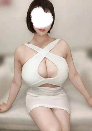 愛乃あみな