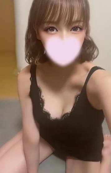 scrape_url:https://img.estama.jp/shop_data/00000031936/cast/sub/357x556/a7q3r_20251203221555.jpg?f=webp