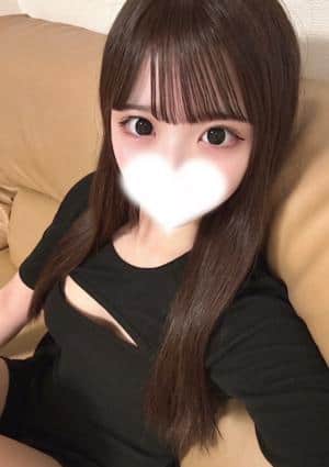 三上 ひな