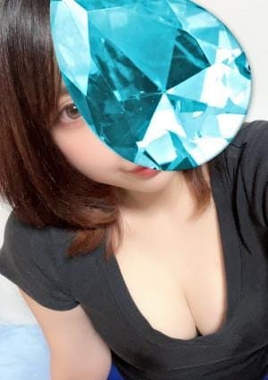 宇佐美 茜