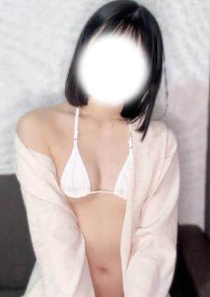 愛川もね
