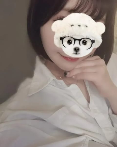 MERFOIS（メルフォア） セラピスト 白間ゆあ（ゆあ） 25歳