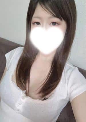 むむむスパ セラピスト えま