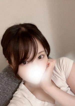 氷川えれな