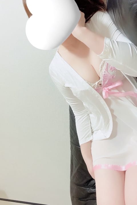 scrape_url:https://esthe-dulcis.com/images_staff/126/042718431091.jpg