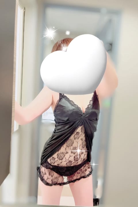 scrape_url:https://esthe-dulcis.com/images_staff/126/060713504159.jpeg