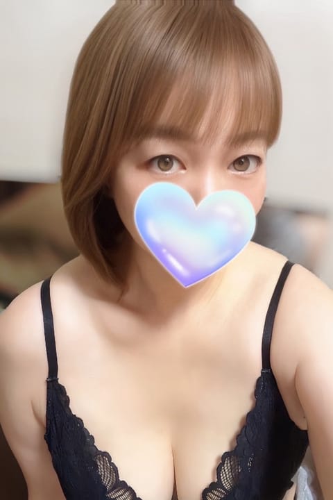 scrape_url:https://esthe-dulcis.com/images_staff/126/011823290120.jpg