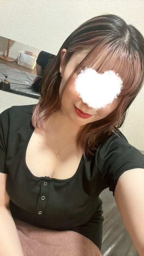 ミセスロマン セラピスト えま 30歳