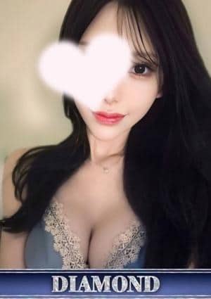恵比寿 Carinna（カリナ） セラピスト 三日月 ゆな