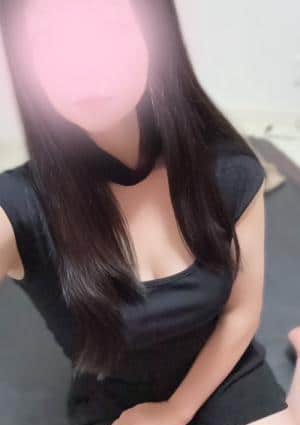 綾瀬まりな