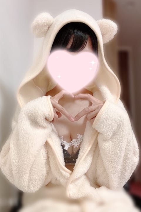 scrape_url:https://esthe-angeaile.com/images_staff/25/012516331787.jpeg
