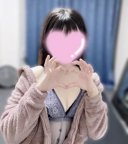 scrape_url:https://esthe-angeaile.com/images_staff/25/061915523225.jpeg